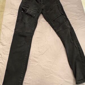 CDMG And Company Size 32x32 
Black Distressed